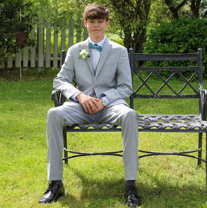 Meet your Posher, Levi